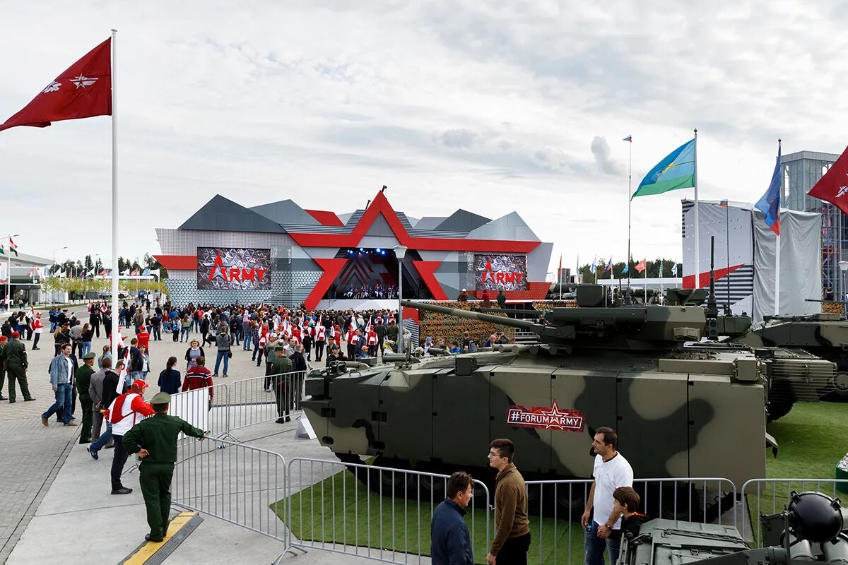 Военно технический. Парк Патриот Военная техника Кубинка. Парк Патриот армия 2020 техника. Парк Патриот экспозиция военной техники. Парк Патриот выставка армия 2020.