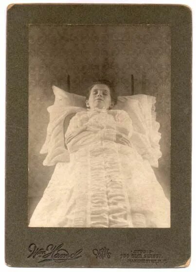 Épinglé par Layla Blackshear sur Found//Vintage Photos Post mortem, Photos histo