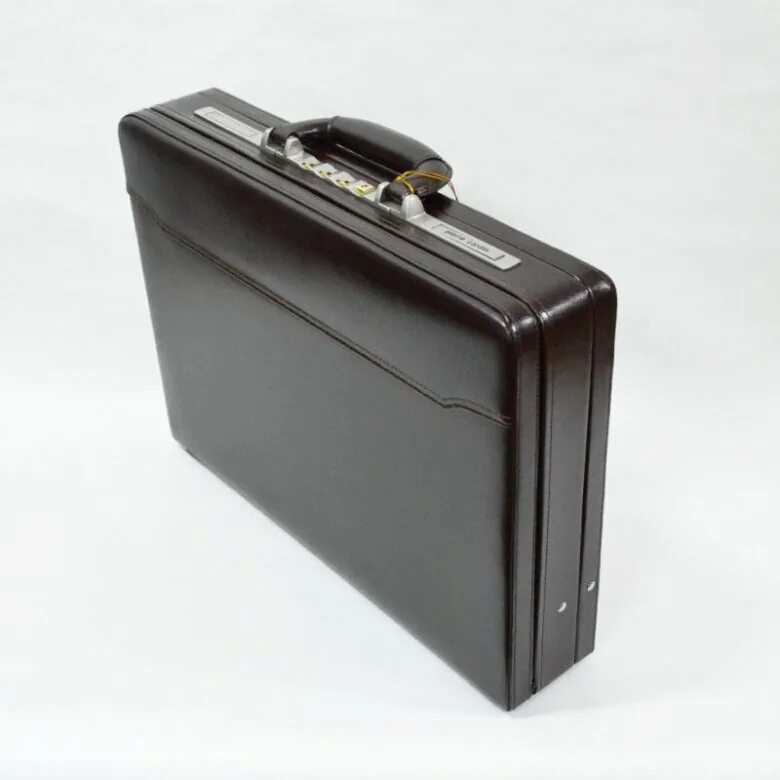 Кейс аа. Кейс пьер карден с кодовым замком. кейс pierre cardin pc0062. чемодан пьер карден. кожаный дипломат пьер карден.