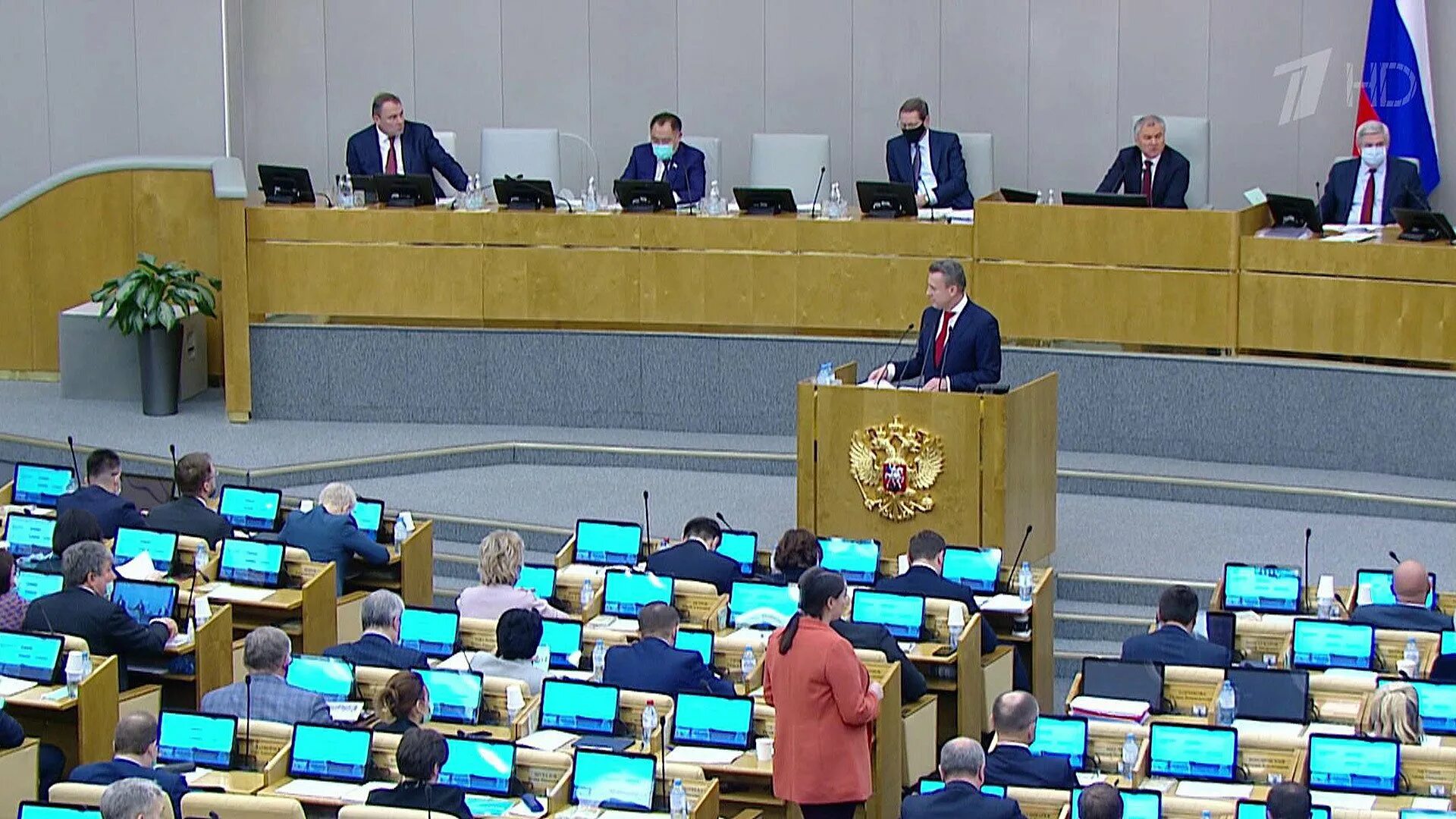 Госдума приняла закон об увеличении. Госдума 1 канал. чтения в государственной думе. чтения в госдуме. первое чтение в госдуме.