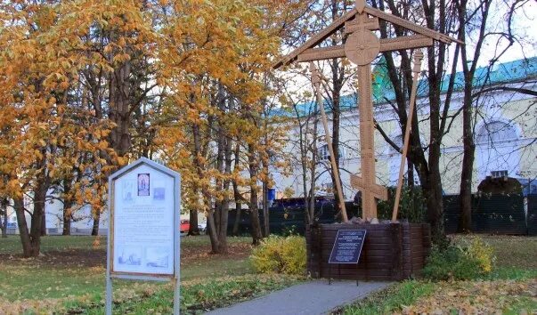 Павловский благочиннический округ - у федеральной автотрассы перед въездом в гор