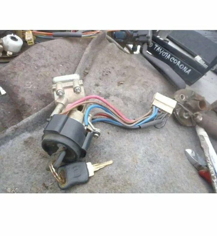 Замок зажигания волга 31105. Замок зажигания на ваз 3110. Замок зажигания 2126-3704010. Замок зажигания газ паз 3110. Замок зажигания газ 3110 артикул.