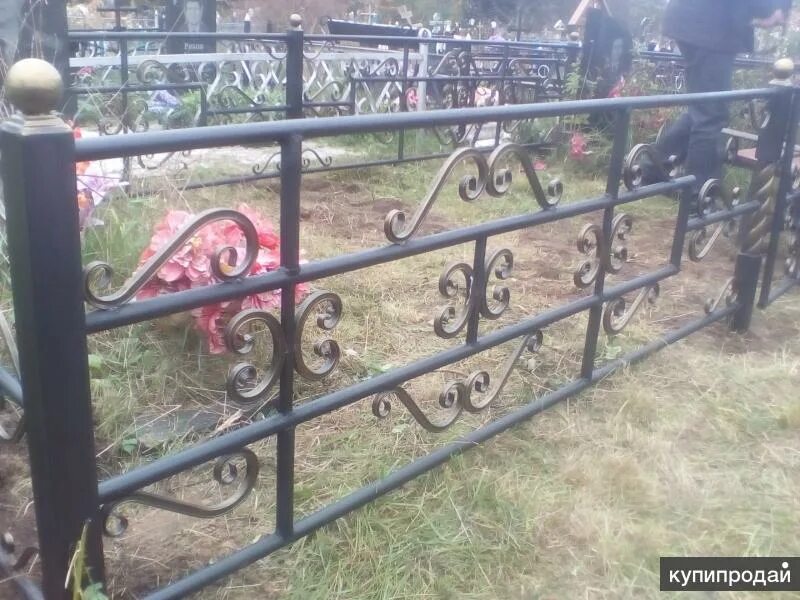 Чем покрасить ограду на кладбище в черный