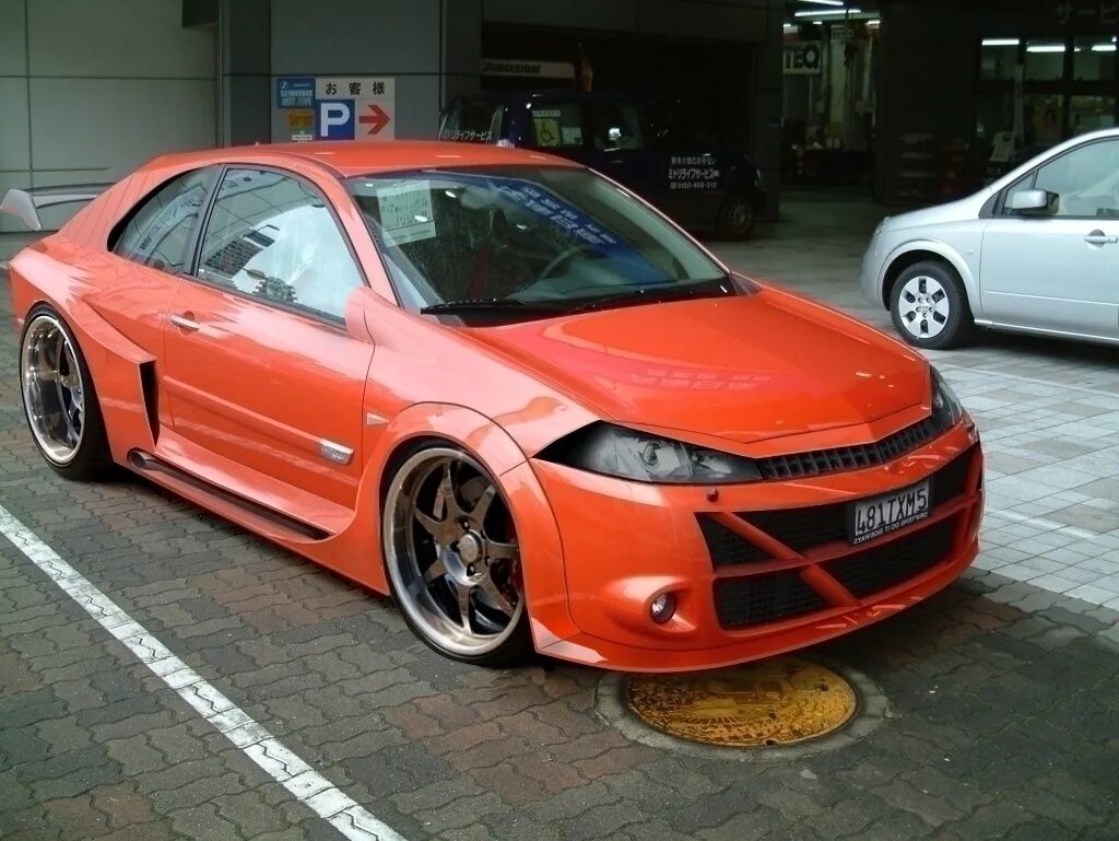 Нашёл интересный вариант переднего бампера - Renault Megane II, 1,6 л, 2009 года