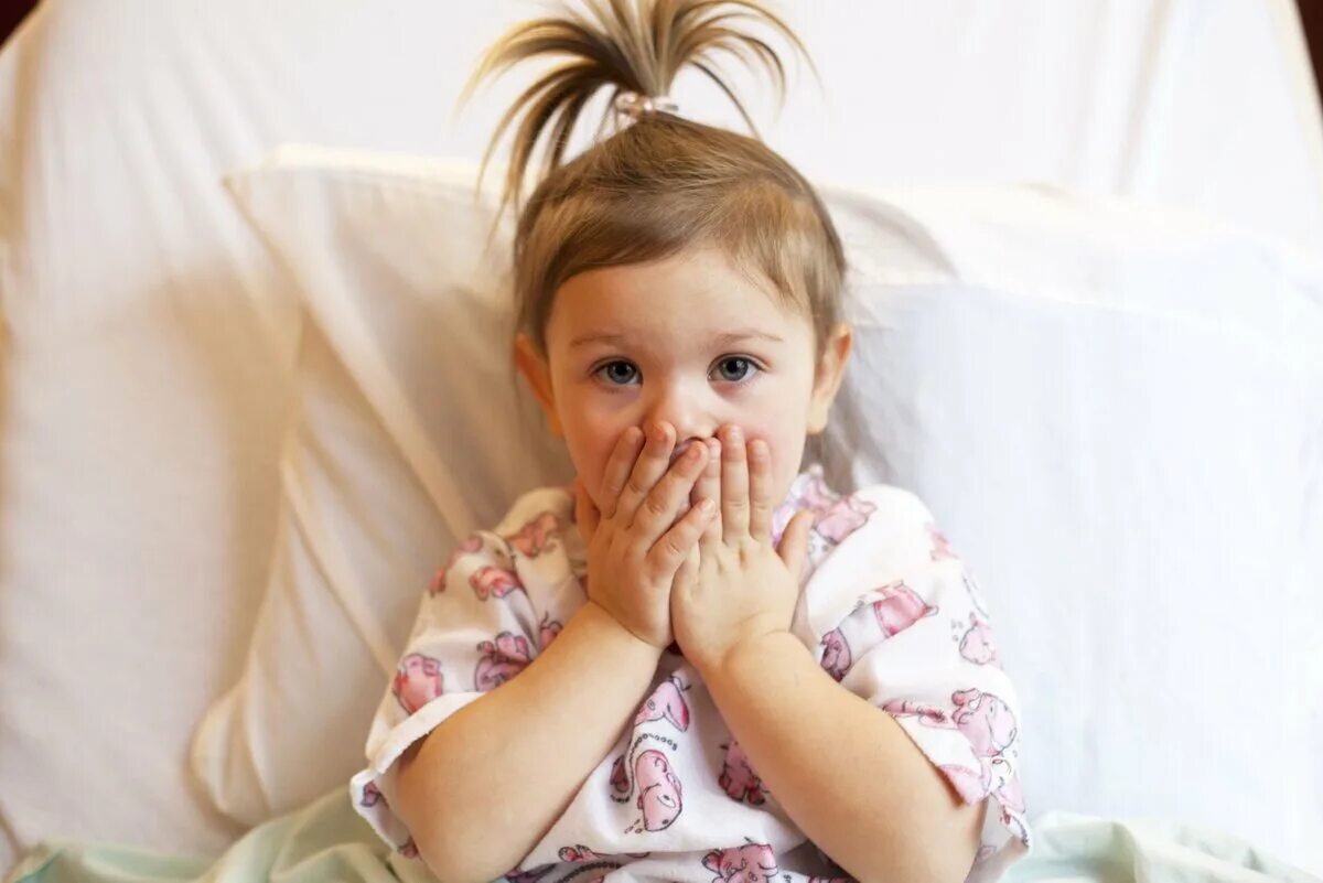 Рвота у ребенка в саду. Детская рвота. Рвота у ребенка в саду. Рвота у ребенка без поноса. Рвота у ребенка в саду.