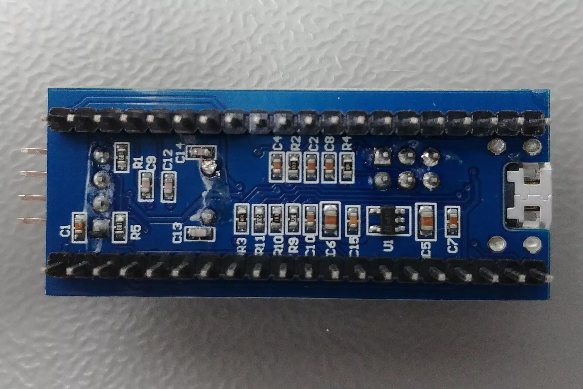 Stm32 blue. Stm32f103c8t6 blue pill. stm32f103c6t6a blue pill. stm32 blue pill. stm32 blue pill pcb.