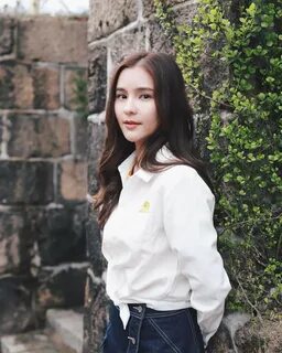 Aom Sushar.