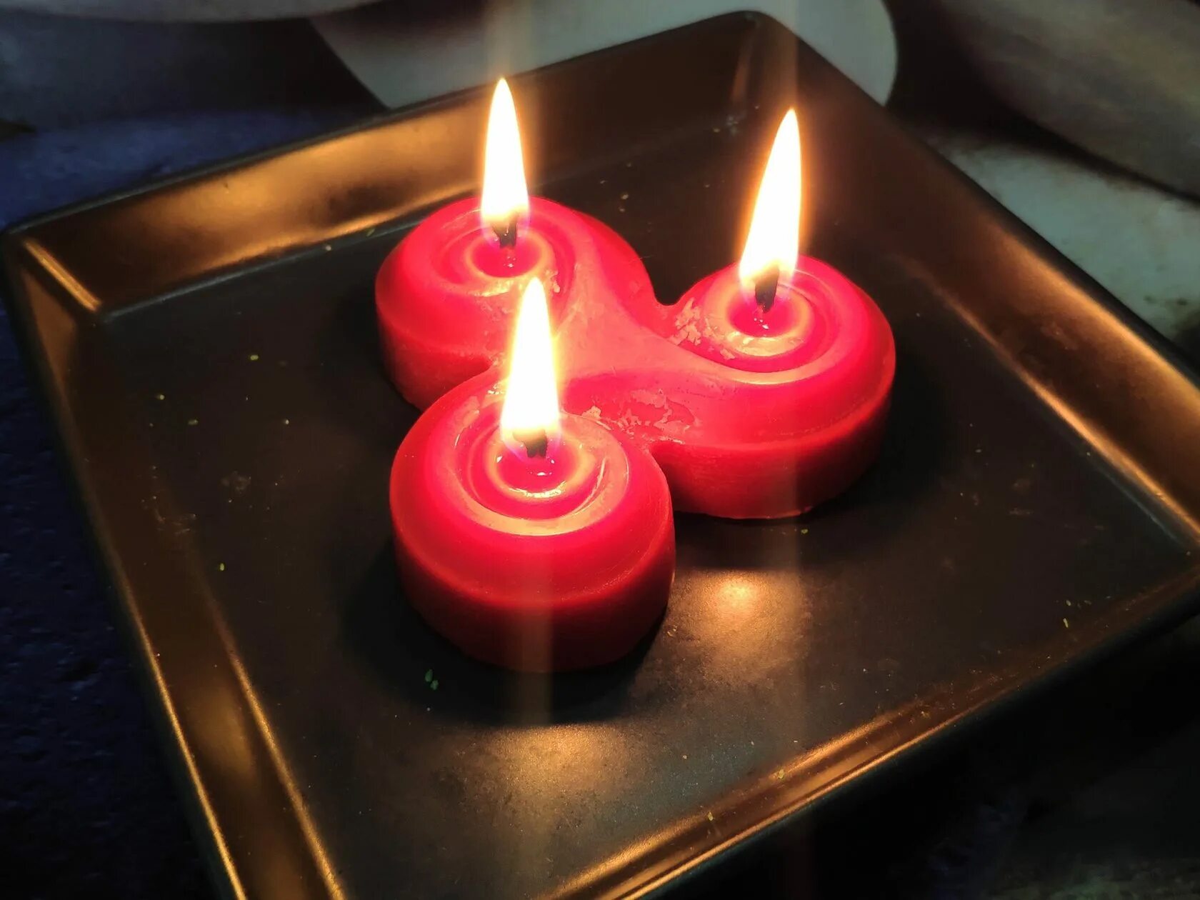 Свеча. Красная свеча. Разноцветные свечи. Необычные свечи.