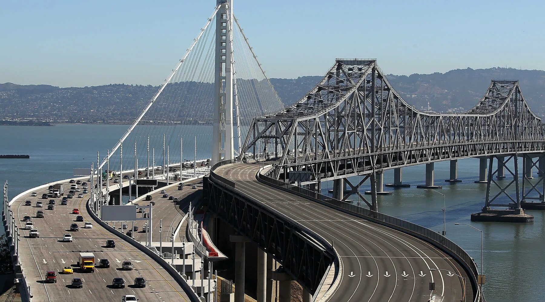 Hump bridge