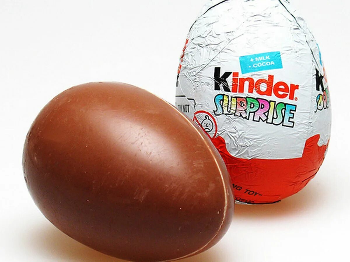 Киндер сюрприз 4. Шоколадное яйцо Киндер сюрприз. Киндер сюрприз шоколадное яйц. Шоколадное яйцо kinder сюрприз. Киндер сюрприз шоколад яйцо.