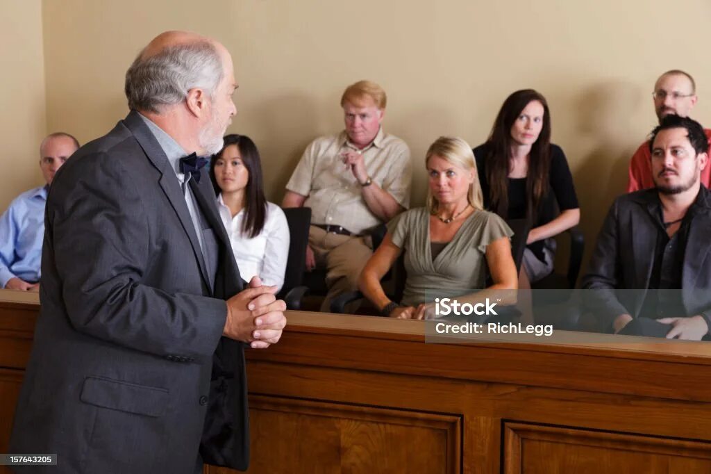 Юристы могут быть присяжными. Представительство в судt. Юрист в суде. Юрист в суде. Суд присяжных заседателей.