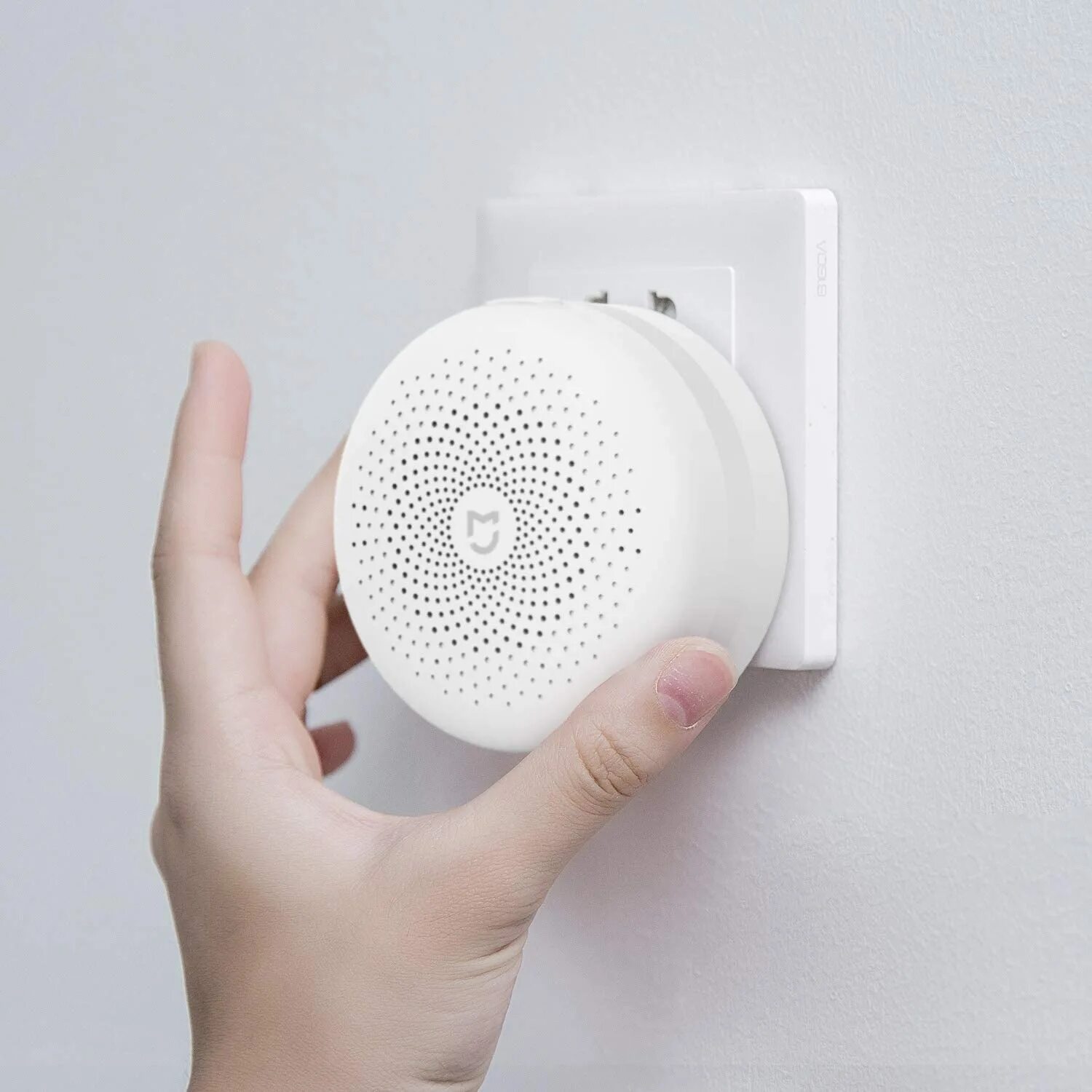 Xiaomi smart home 2. Xiaomi mi smart home gateway. Wifi smart gateway. Шлюз xiaomi mijia. Xiaomi smart home 2.