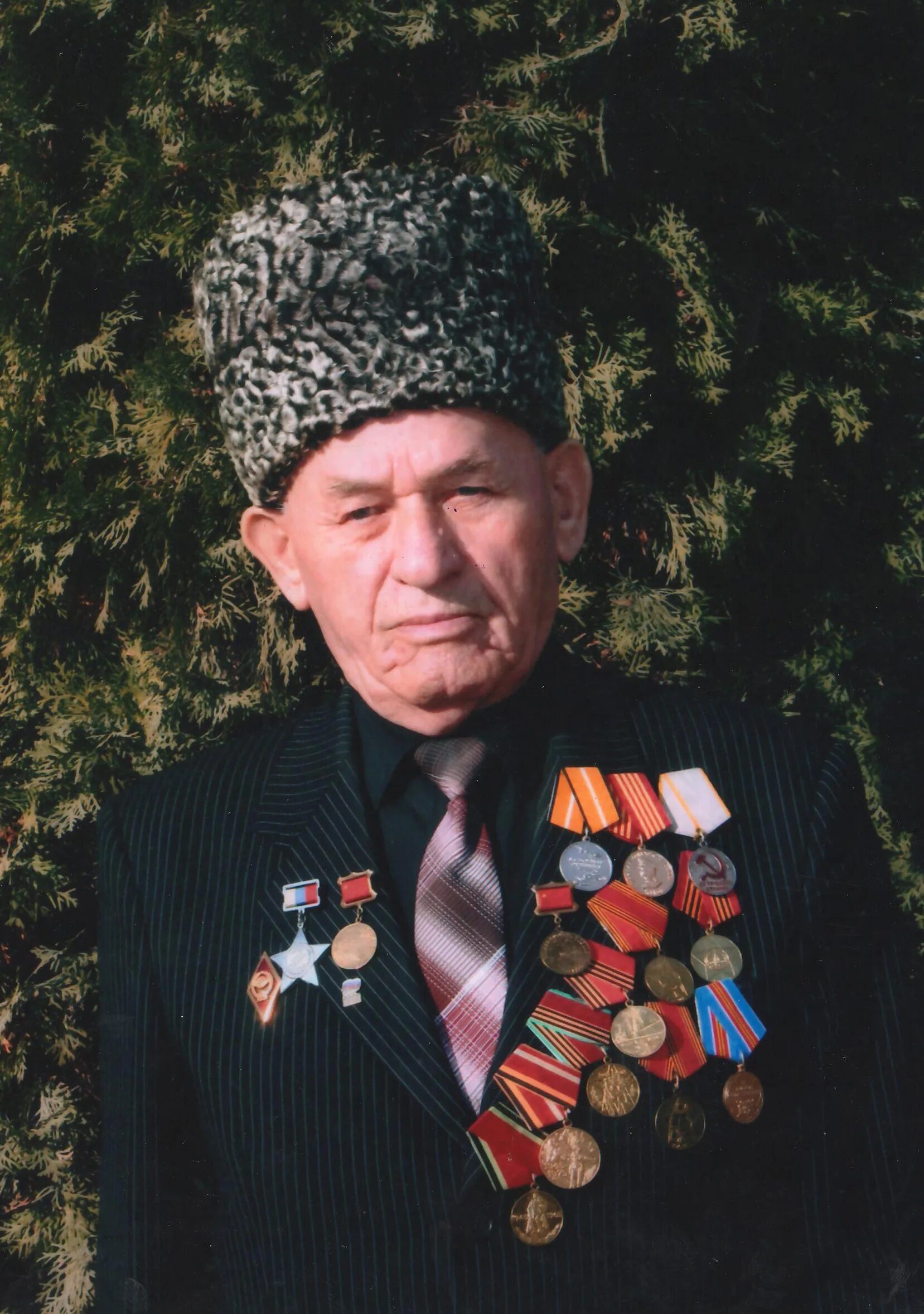 Ветераны вов чеченской республики. Чеченцы ветераны великой отечественной. Ветераны чеченцы. Ветераны чеченцы. Ветераны чеченцы.
