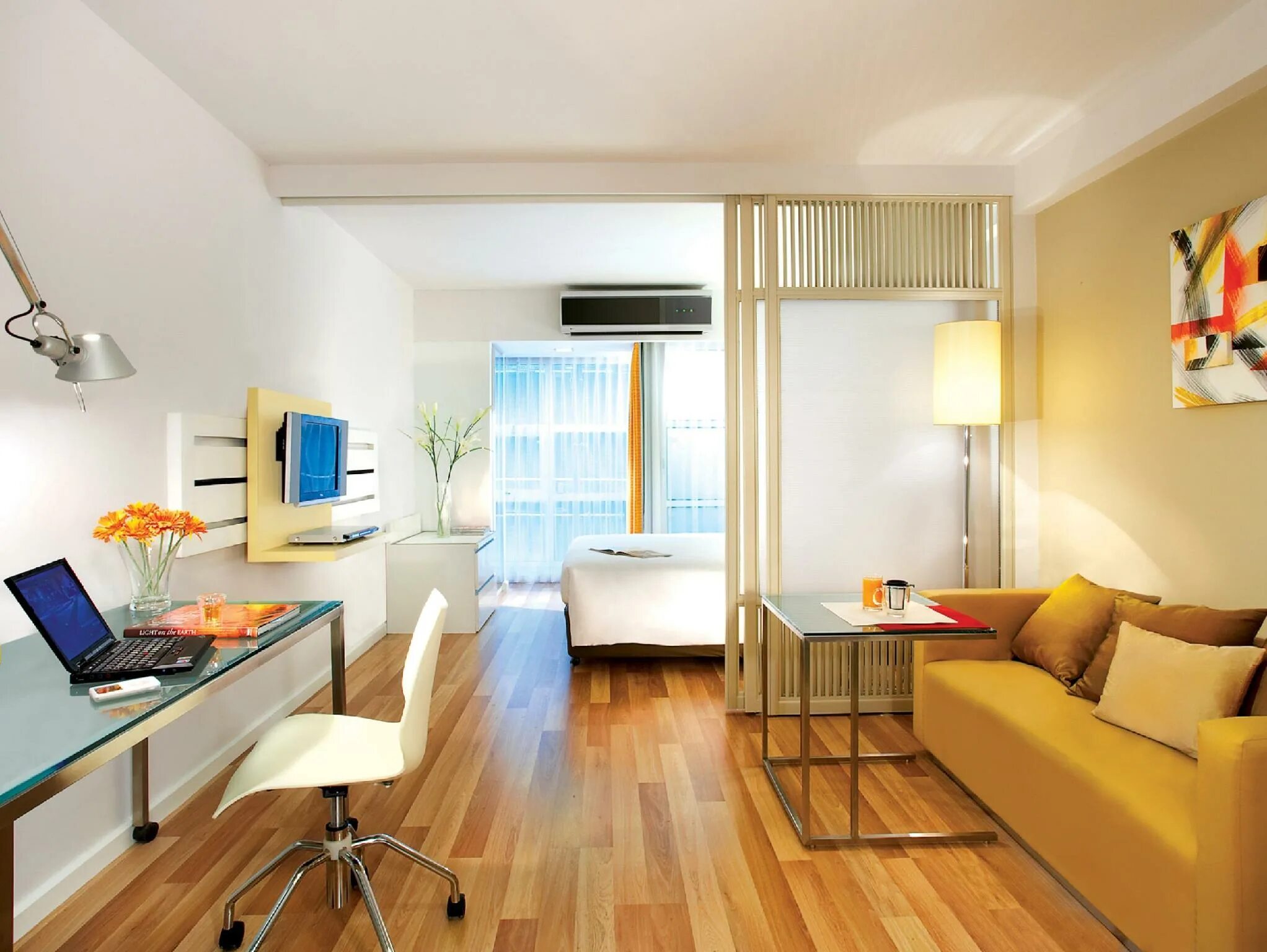 Дизайн комнаты студии. Как обставить комнату квадрат. Интерьер в скандинавском стиле для маленькой квартиры. Обстановка маленькой комнаты. Интерьер маленькой квартиры студии.