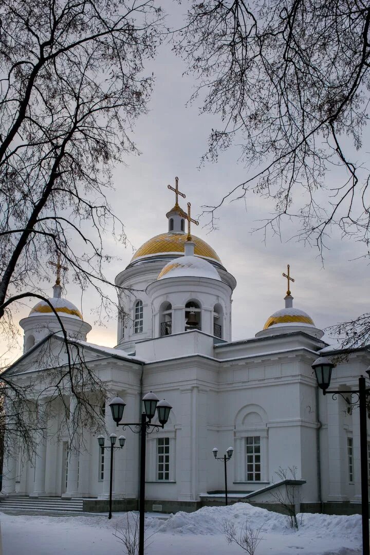 Ткачев храм василия великого зайцево. Воскресенская церковь села любовниково. Храм села зайцево. Село любовниково. Воскресенская церковь.