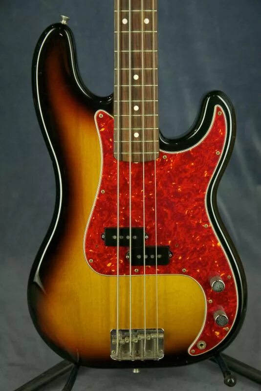 Производство электрогитар. Fender Precision Bass PB 62. Бас гитара Fender Precision Japan. Fender Precision Bass Japan 1997-2000. Fender Precision Bass Japan n 033129.