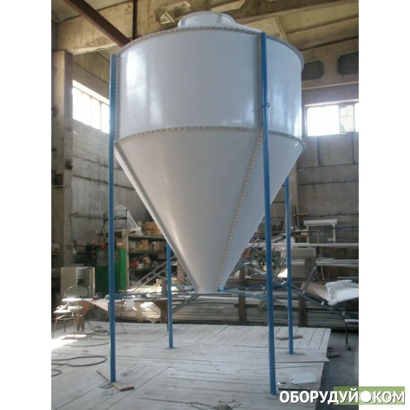 Бункер для зерна. Бункер для зерна. Силос зерновой 700тн. Силос на 100т. Бункер для зерна.