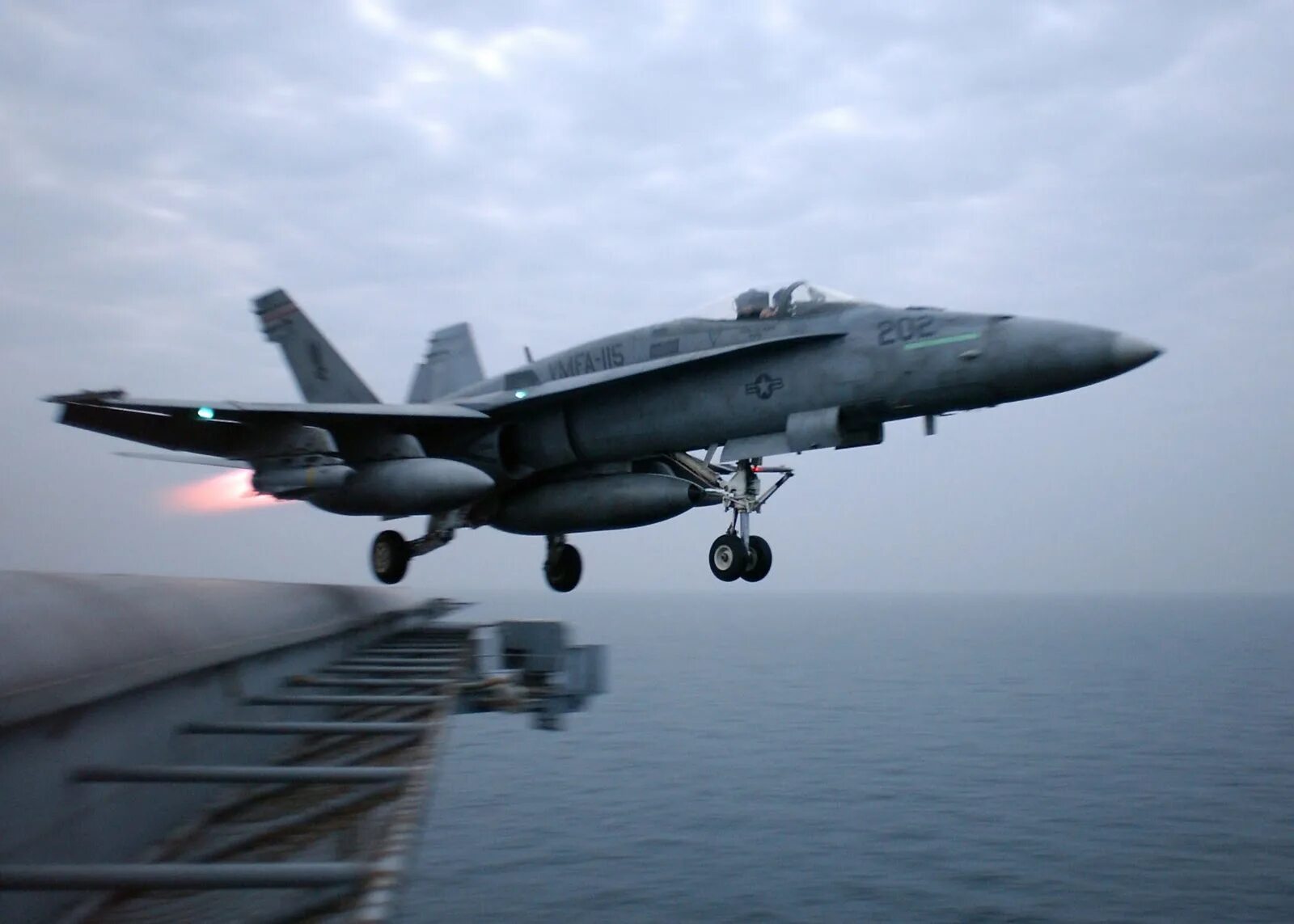 F 18 кн