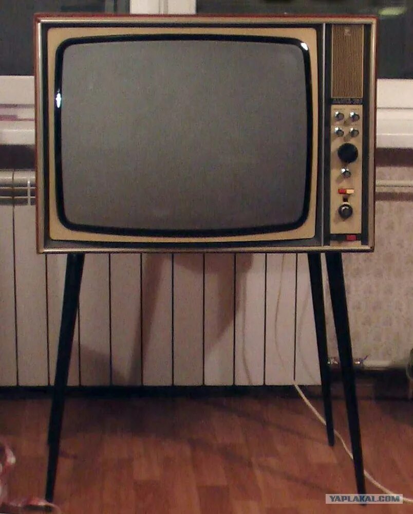 Телевизор Ладога 205. Телевизор Горизонт 1974. Телевизор Ладога СССР. Телевизор электрон 205.