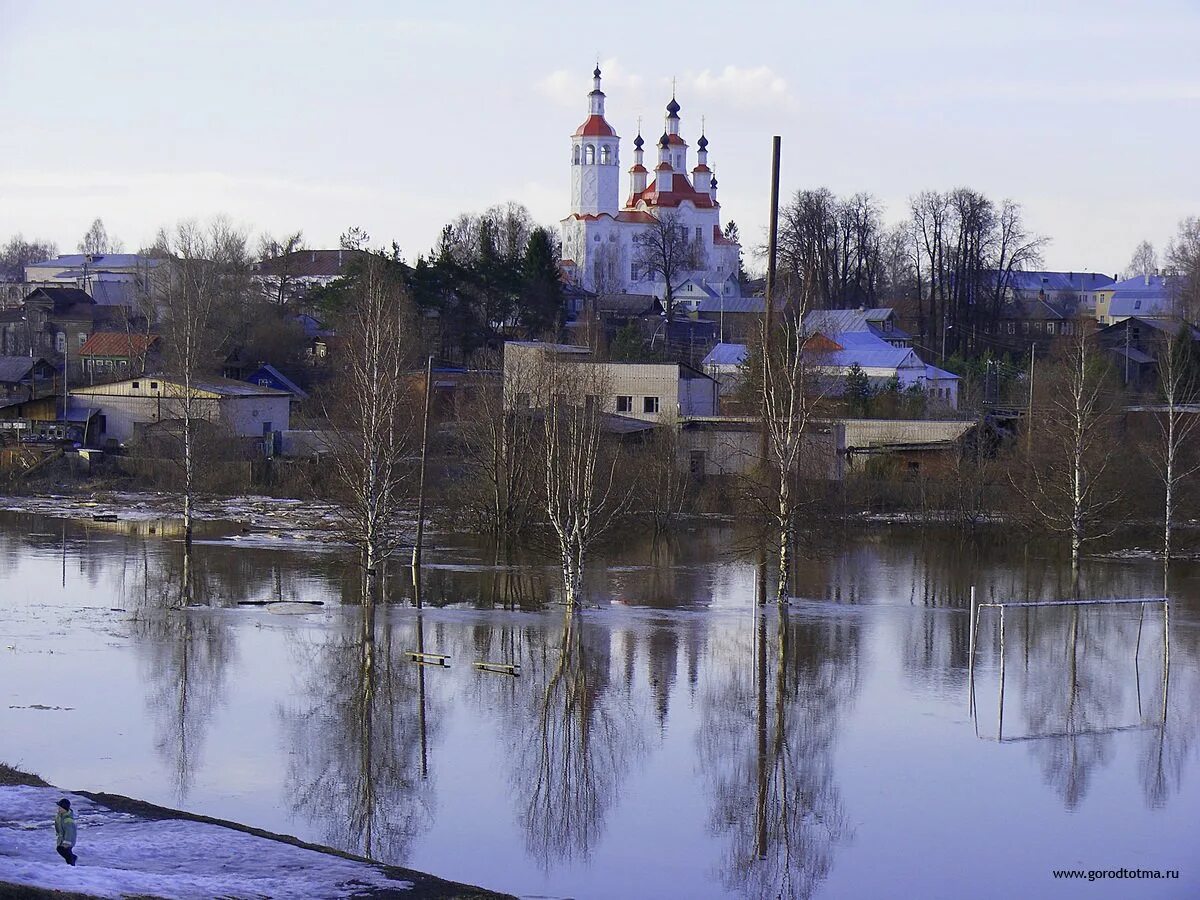 Прогноз тотьма месяц. Половодье тотьма. река тотьма. тотьма вологодская область. тотьма город колдующий воду.