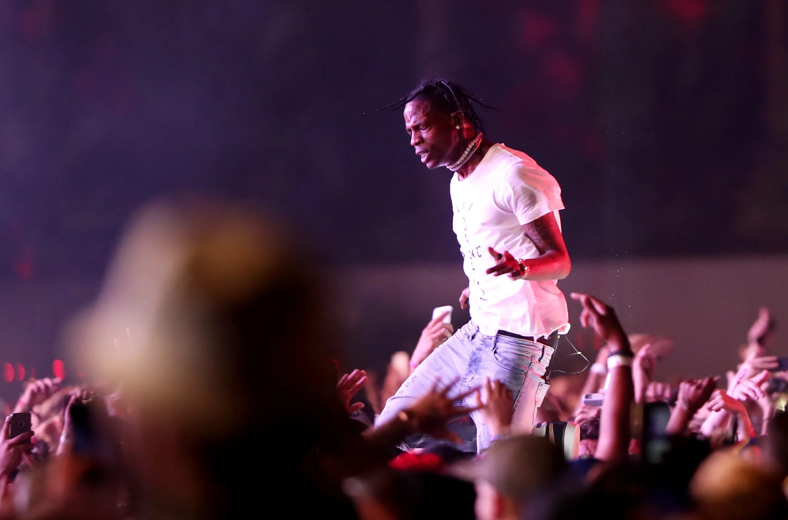 Travis scott i know video. Travis scott. концерт трэвиса скотта. трэвис скотт 2015. travis scott фото.