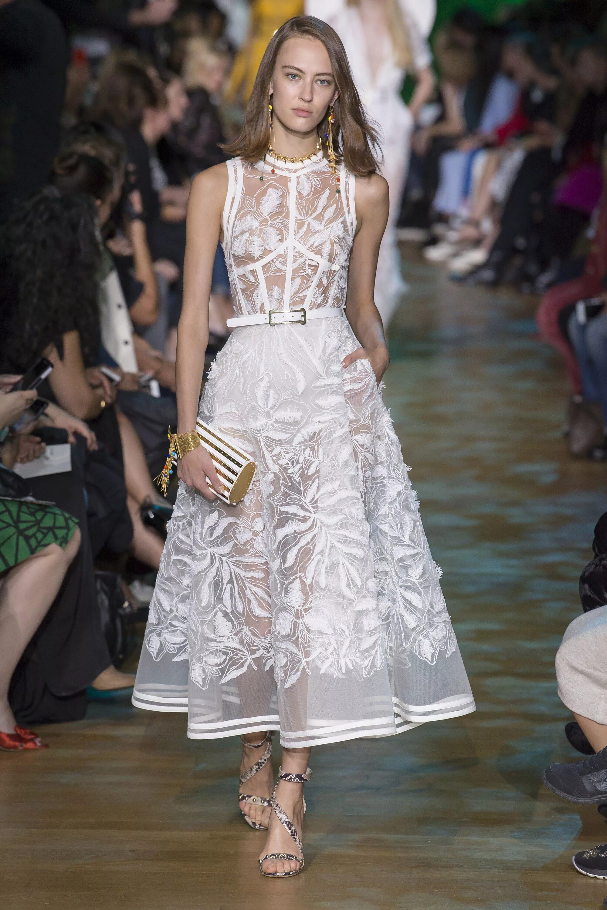 Какие платья в моде 2025 года. Эли сааб 2025 лето. elie saab платья 2025 года. коллекция эли сааб лето 2025. эли сааб весна лето 2025-2025.