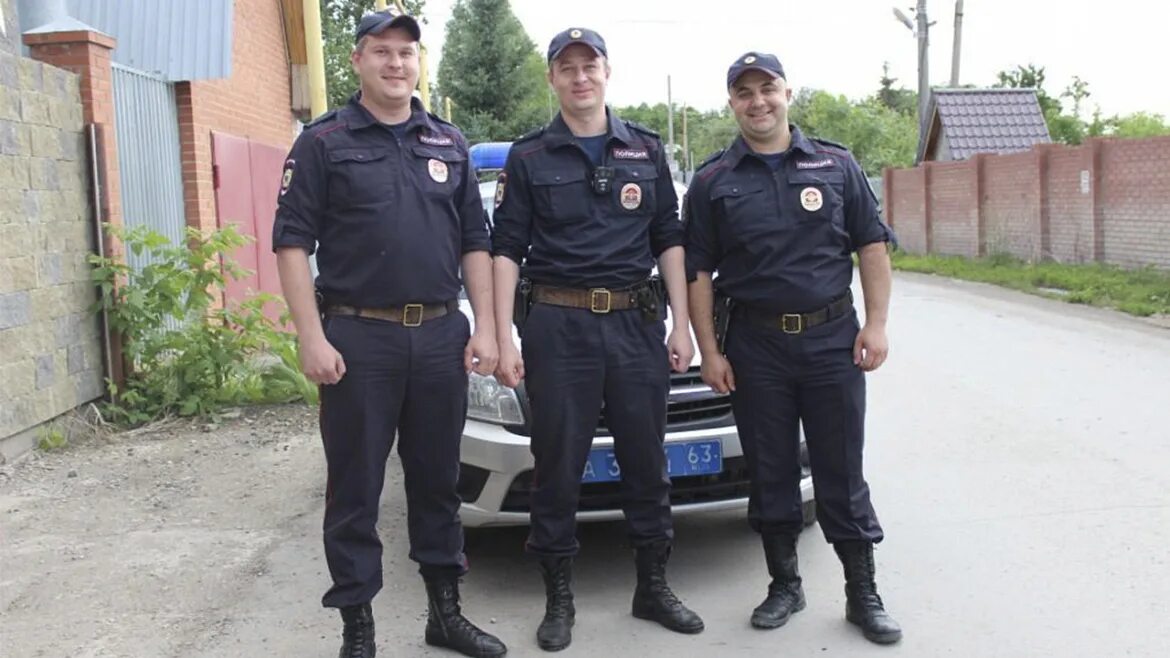 Самара сотрудник полиции илья сюзекевич. Полк ппсп машина. Полиция самара с мобильного. Полиция чапаевск. Полиция в самаре.