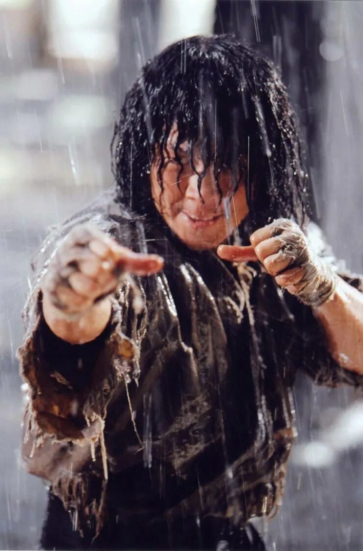 Воин ветра наруто. Бежит по краю света одинокий воин ветра. Текст песни одинокий воин ветра. Воин ветра ояма масутацу. Кино про масутацу ояма воин ветра.