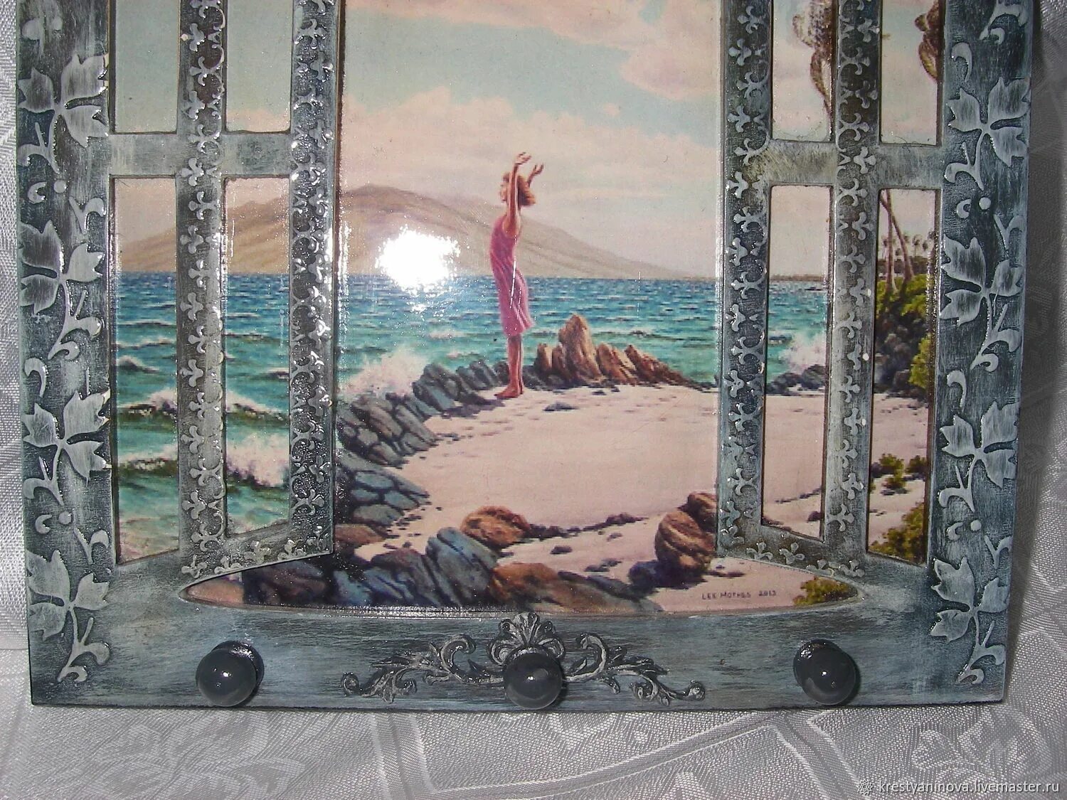 Ключница, 748685, 17*5*26 см. Ключница настенная в форме окна. Ключница окно. Ключница окно. Оформление ключницы окно скрапбукинг.