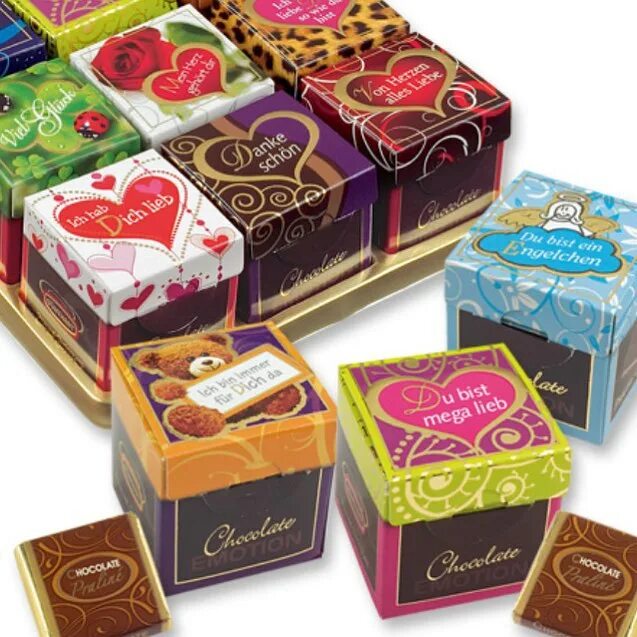 шоколадные конфеты кубики. вкусняшки сладости шоколадки. счастье питер шоколад. шоколадные конфеты кубики. шоколад обои.