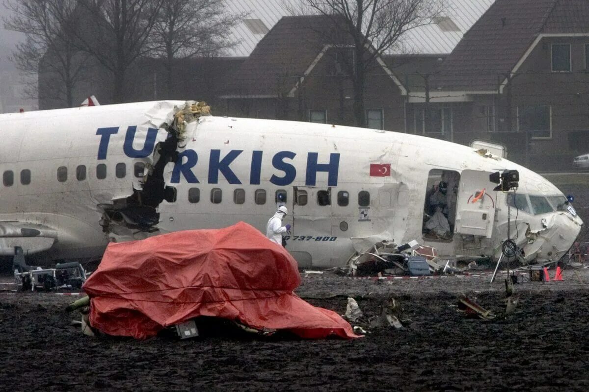 Расследование авиакатастроф. Авиакатастрофа Turkish Airlines. Крушение самолета в Амстердаме.