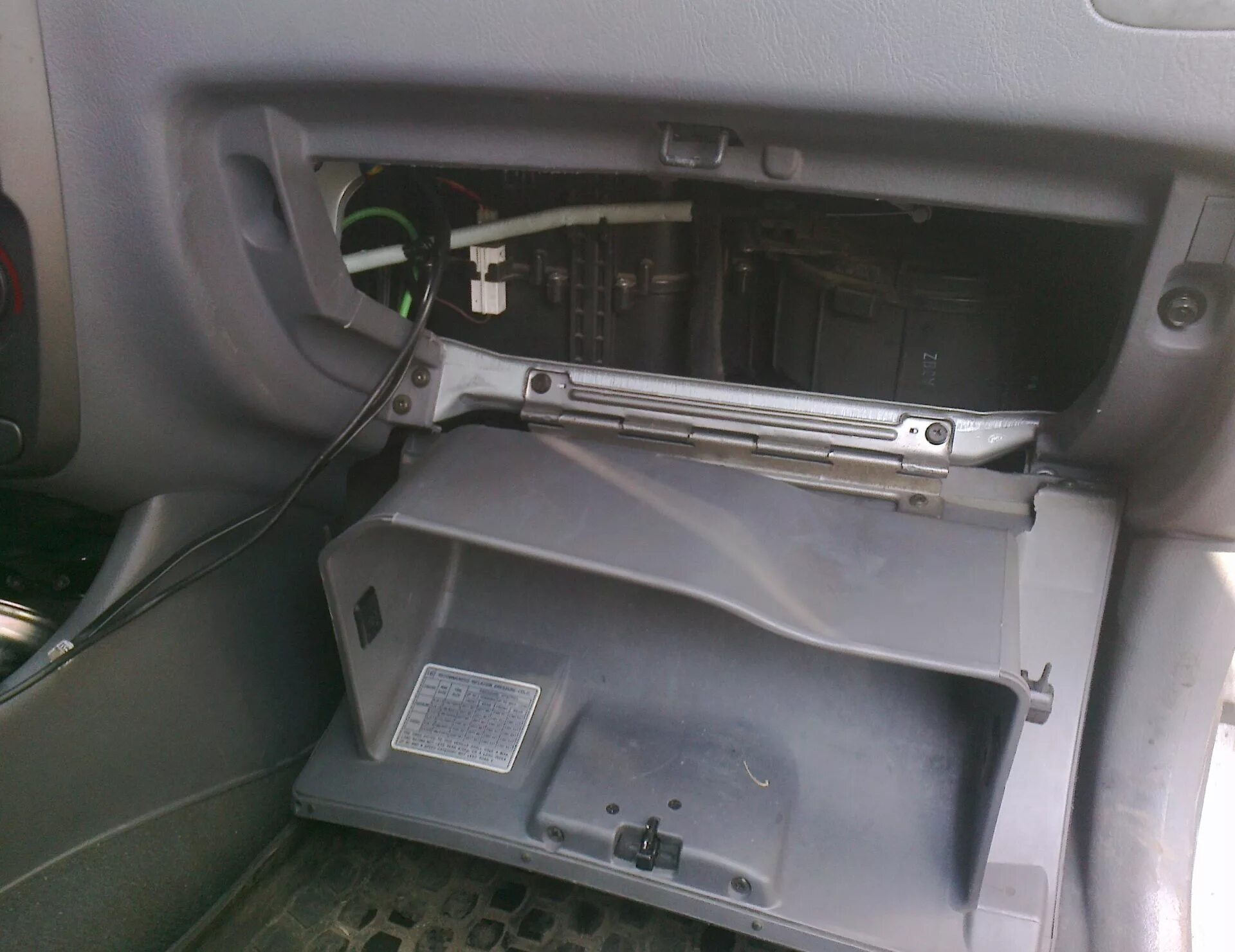 Колхоз с салонным фильтром - Hyundai Accent (2G), 1,5 л, 2005 года расходники DR
