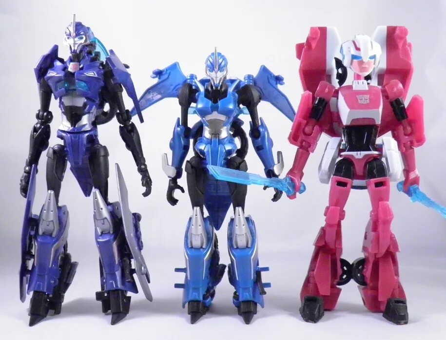 Transformers prime figures. Transformers cyberverse arcee. transformers cyberverse deluxe. transformers arcee toy. transformers cyberverse арси.