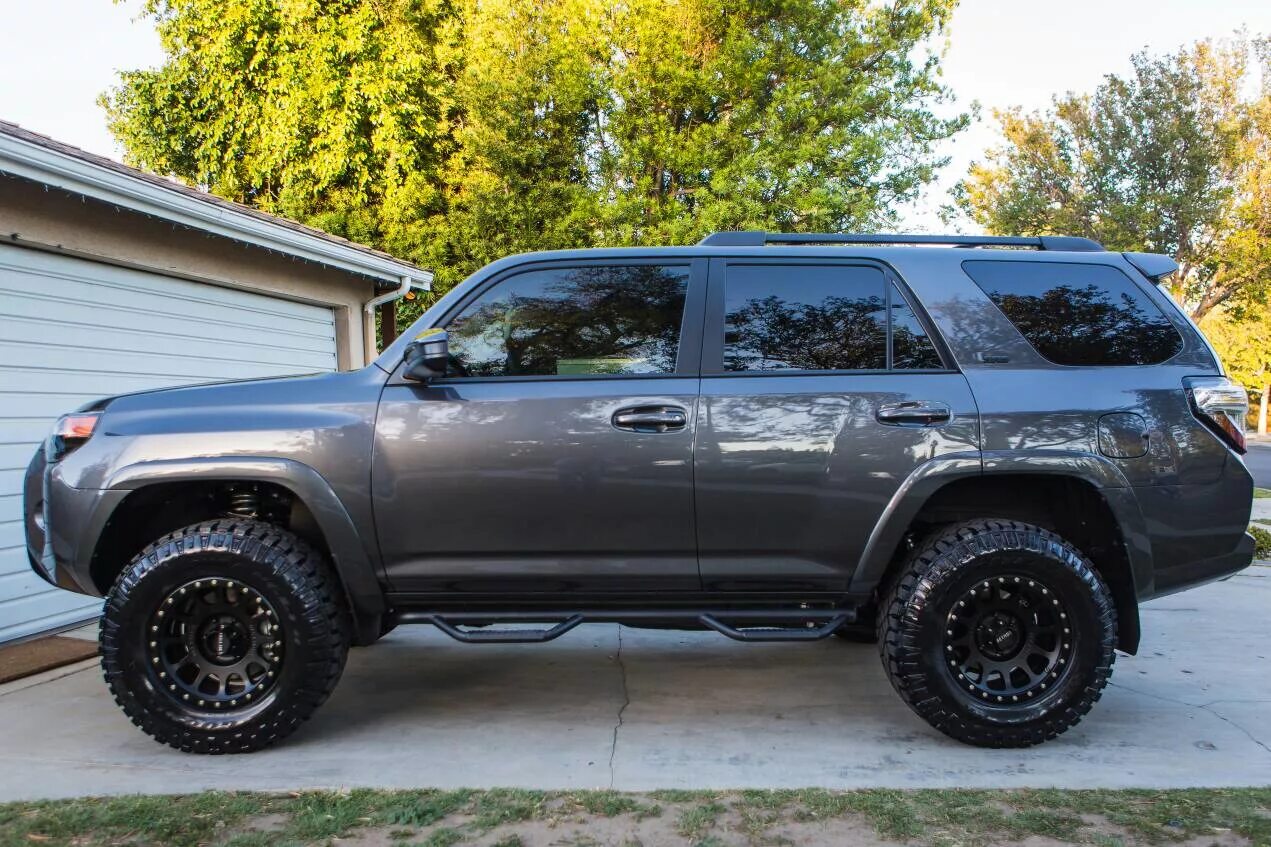 Шины toyota 4runner. Шины toyota 4runner. 4runner 285 limited. Toyota 4runner trd pro 2021. Toyota 4runner black.