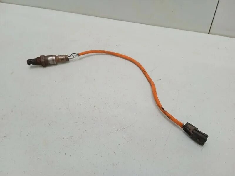 Датчик кислорода рено логан 1. Лямбда зонт логан 2 оранжевый оригинал. Рено логан 1 лямбда. H8200495791 датчик кислорода оранжевый. Лямбда зонд ларгус 1.