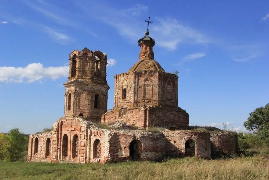 Село закричи. Церковь в Старомайнском районе. Село красная река Старомайнского района Ульяновской области храм. Красная речка Старомайнский район Церковь. Старый храм майна Ульяновская область.