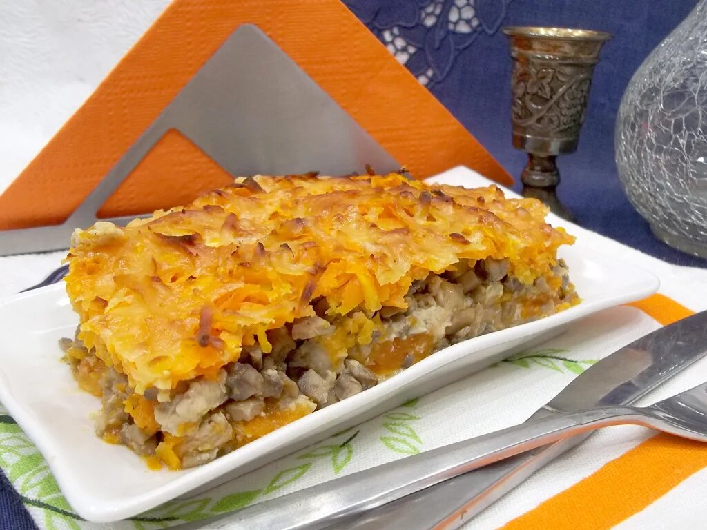 Рецепт пирога с мясом и тыквой. Запеканка с тыквой и грибами. пирог с тыквой и грибами. запеканка из тыквы и шампиньонов. запеканка из тыквы и мяса.