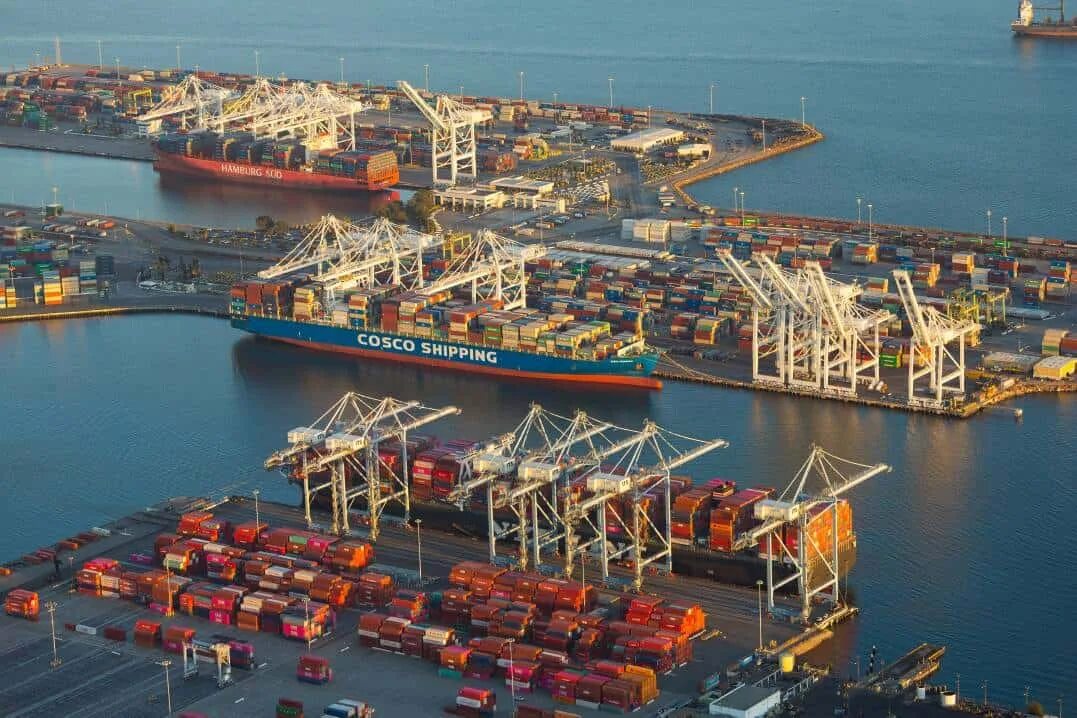 Общий порт. Порт лонг бич. лонг-бич калифорния порт. port of long beach лонг-бич. порт лонг бич грузооборот.