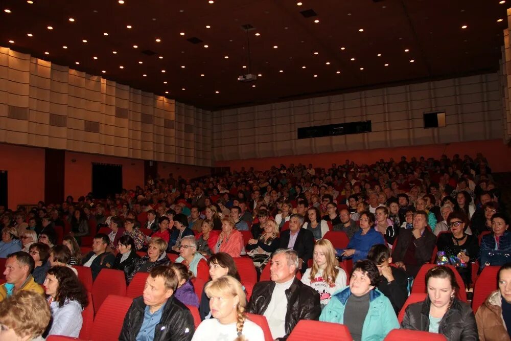 Балаковские юного зрителя балаково спектакль. Театр имени лебедева балаково. Гала-концерт балаково. Тюз балаково сайт. Театр юного зрителя балаково.