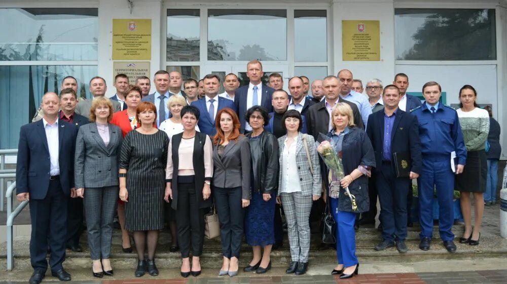 Сайт джанкойского районного суда республики. Администрация города Джанкоя Республики Крым. Ильченко Джанкой. Городской совет Джанкой. Горисполком Джанкой.