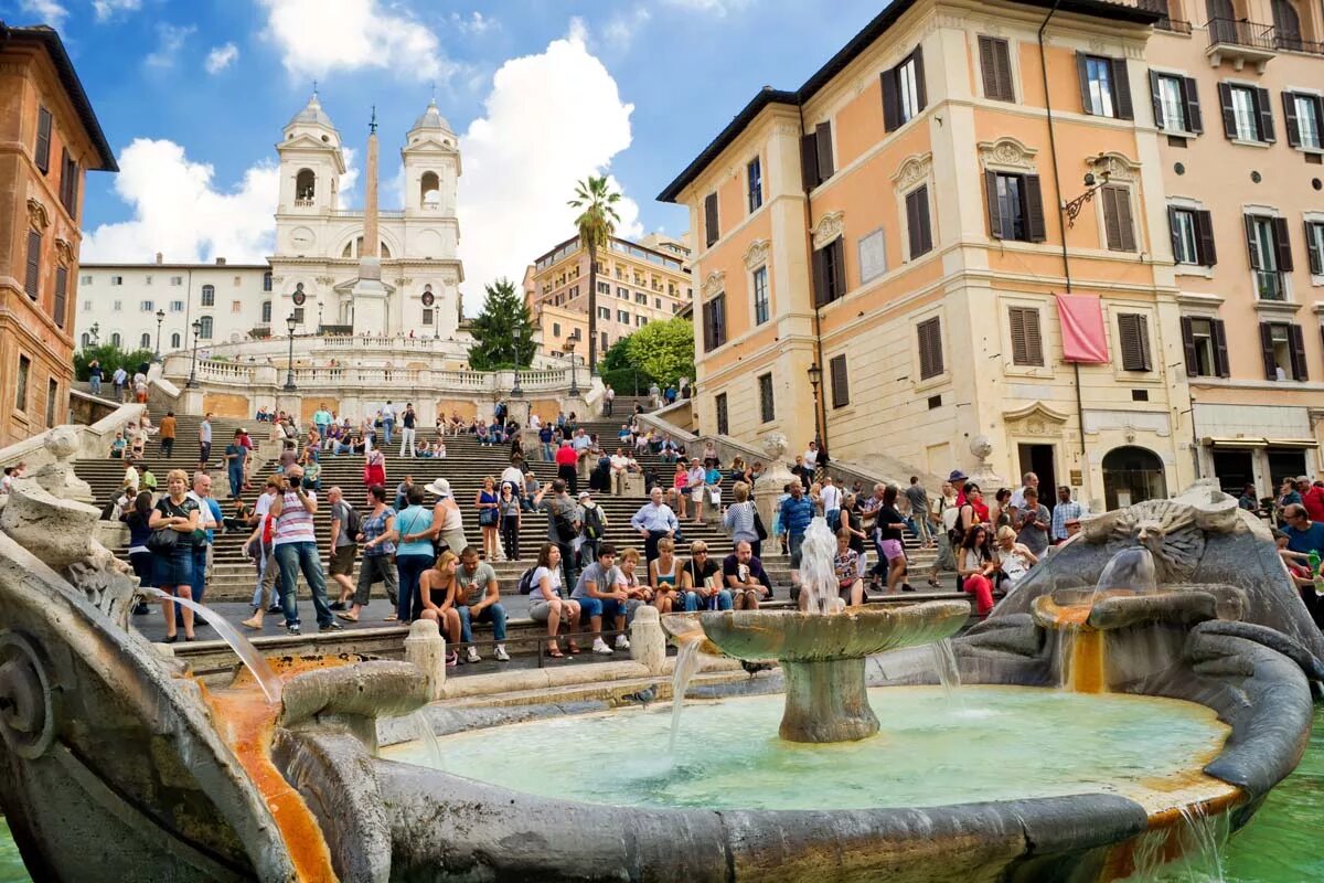 Группа туристов из италии. Италия испанская лестница (Spanish steps). Рим. Испанская лестница. Достопримечательности Рима испанская лестница. Италия Рим достопримечательности испанская лестница.