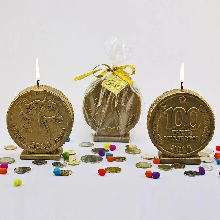 Свечи монетки. Денежный обряд. Магический денежный ритуал. Денежный ритуал. Монеты и свечи.