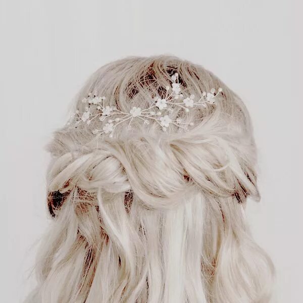Pin by Bích Ngọc on Tóc Ribbon hairstyle, Hair ribbons, Short hair styles