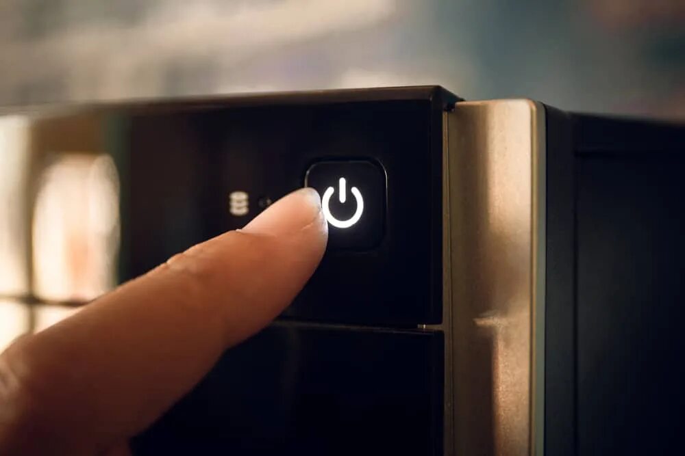 Don t turn off. Выключенные гаджеты. обесточить компьютер. turn off. выключить компьютер.