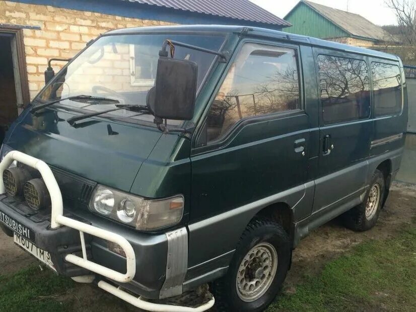 Mitsubishi Delica 3. Mitsubishi Delica в Старом кузове. Митсубиси микроавтобус японец 2001. Мицубиси Делика 1992 с левым рулем. Автомобили б у иркутск