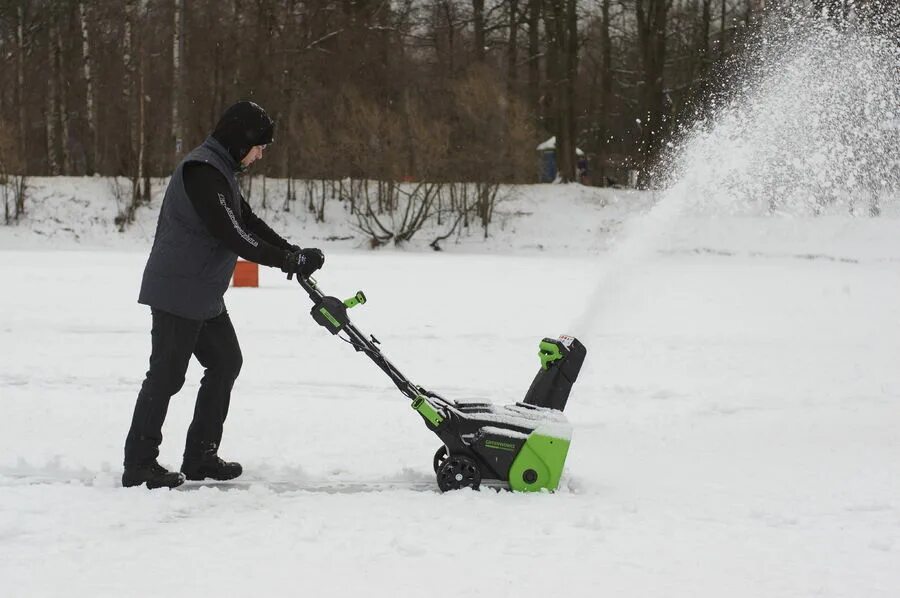 Greenworks gd82st. Снегоуборщик greenworks gd82. аккумуляторный снегоуборщик greenworks gd40ssk6. снегоуборщик greenworks 82v. снегоуборщик аккумуляторный greenworks gd82 (без акб и зу).