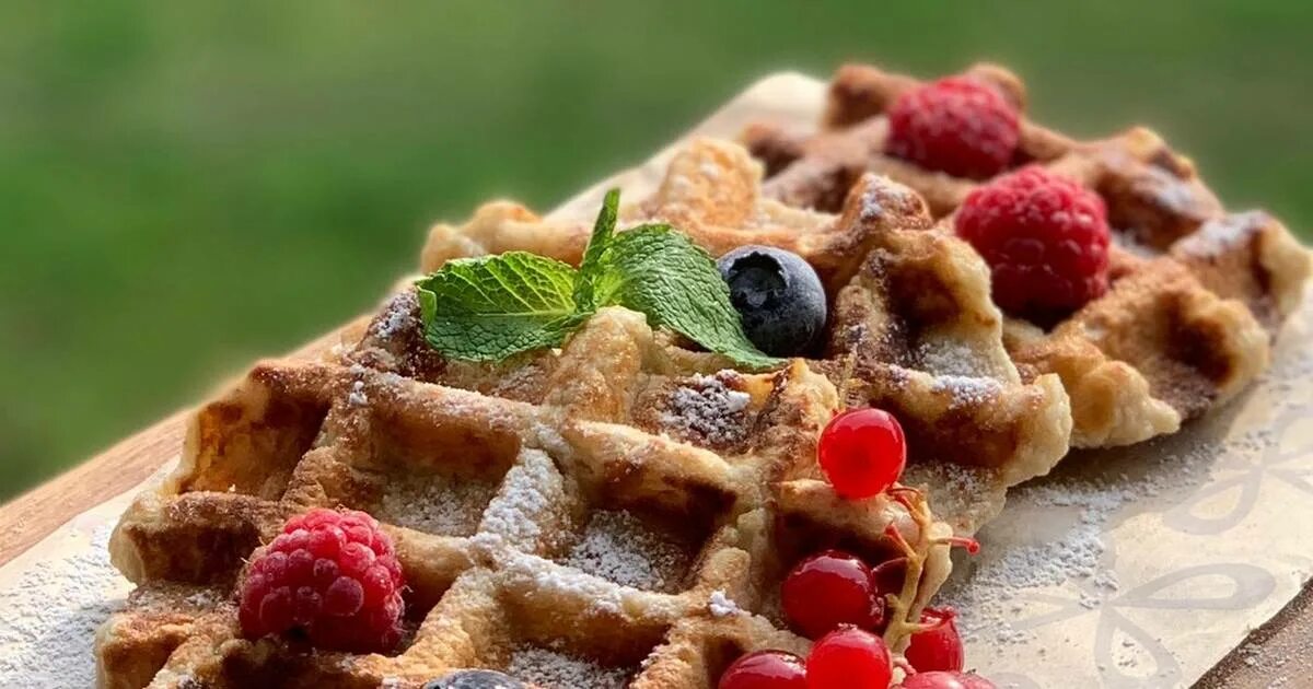 вафли из овсяных хлопьев в электровафельнице. низкокалорийные вафли. овсяные вафли. песочные вафли. вафли с овсянкой.