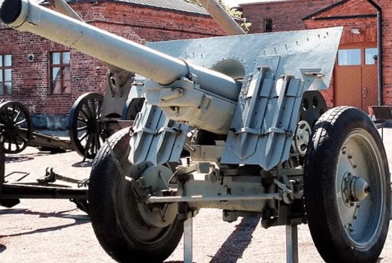 203-мм гаубица образца 1929 года. 105 мм орудие. 105 мм орудие. 105 мм орудие. Гаубица canon de 155 c modèle 1917 schneider.