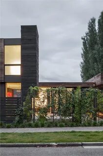 Helen house
