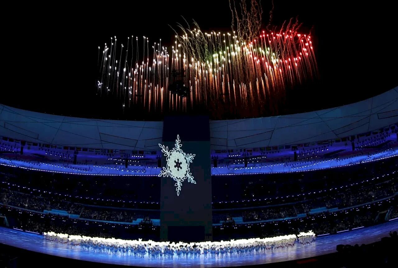 Олимпийский огонь в Пекине 2022. Олимпийские игры в Пекине 2022. Олимпийский огонь игр в Пекине 2022 Снежинка. Открытие стадиона олимпийский